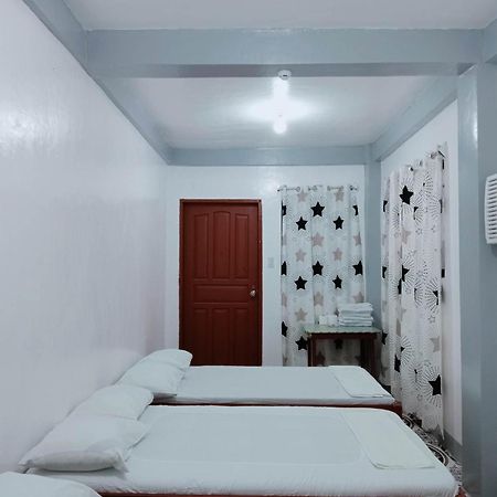 Ludy'S 2 Pension House Carles Номер фото