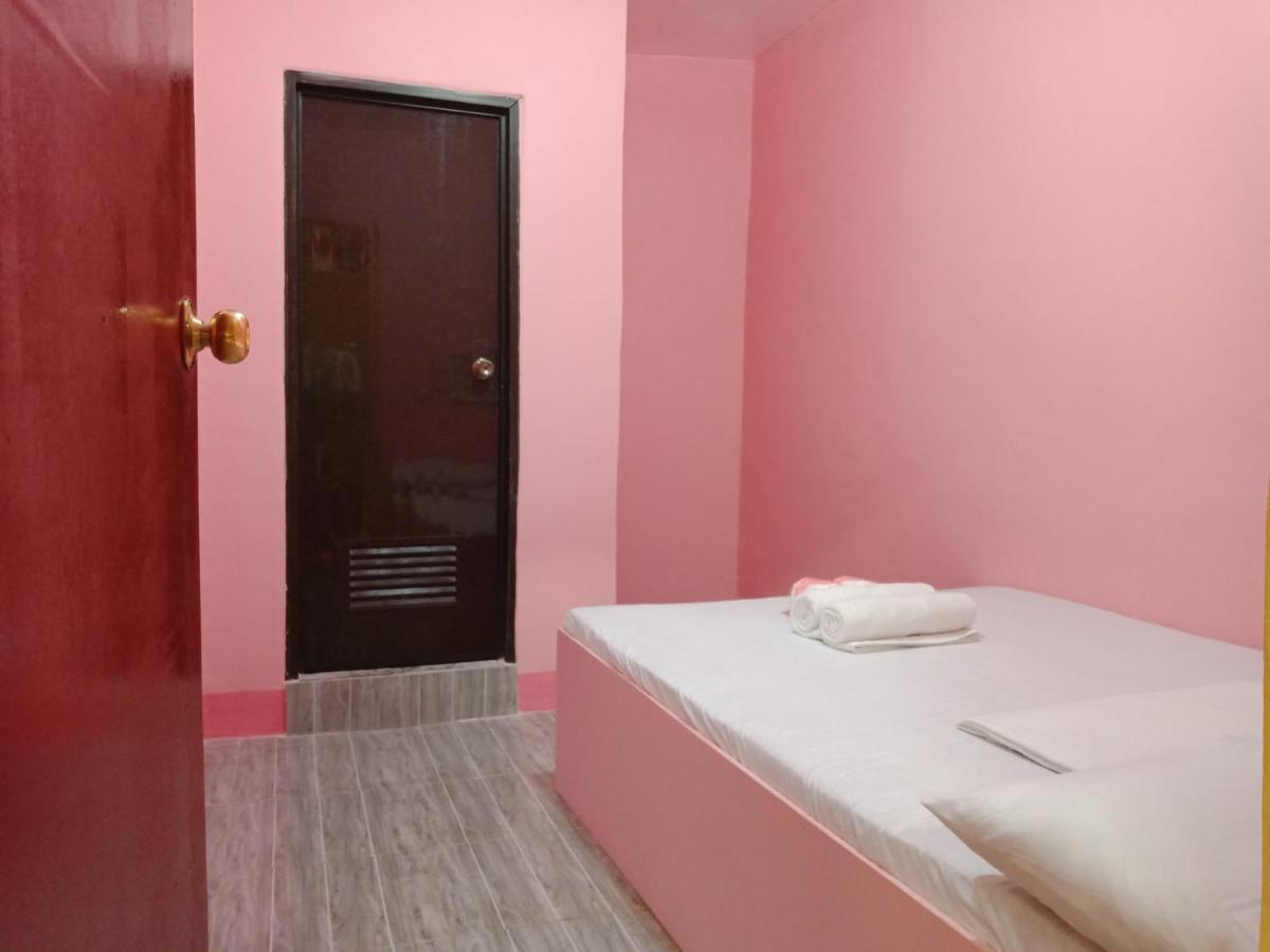 Ludy'S 2 Pension House Carles Екстер'єр фото