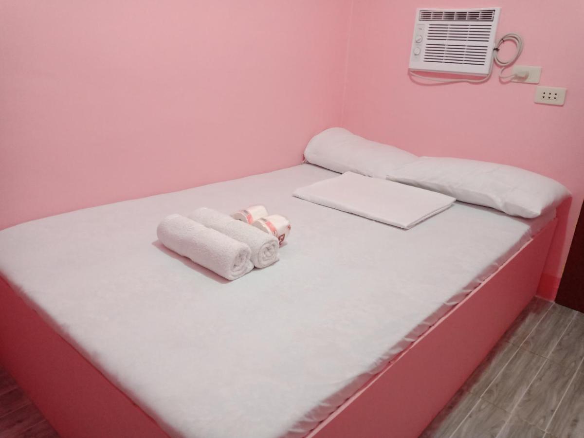 Ludy'S 2 Pension House Carles Екстер'єр фото