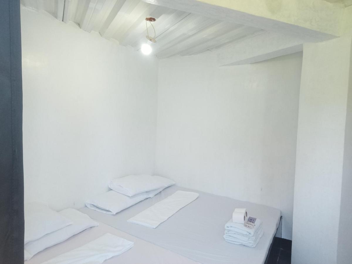 Ludy'S 2 Pension House Carles Екстер'єр фото