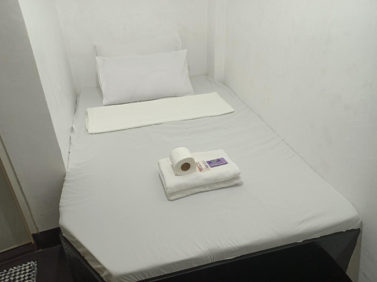 Ludy'S 2 Pension House Carles Екстер'єр фото