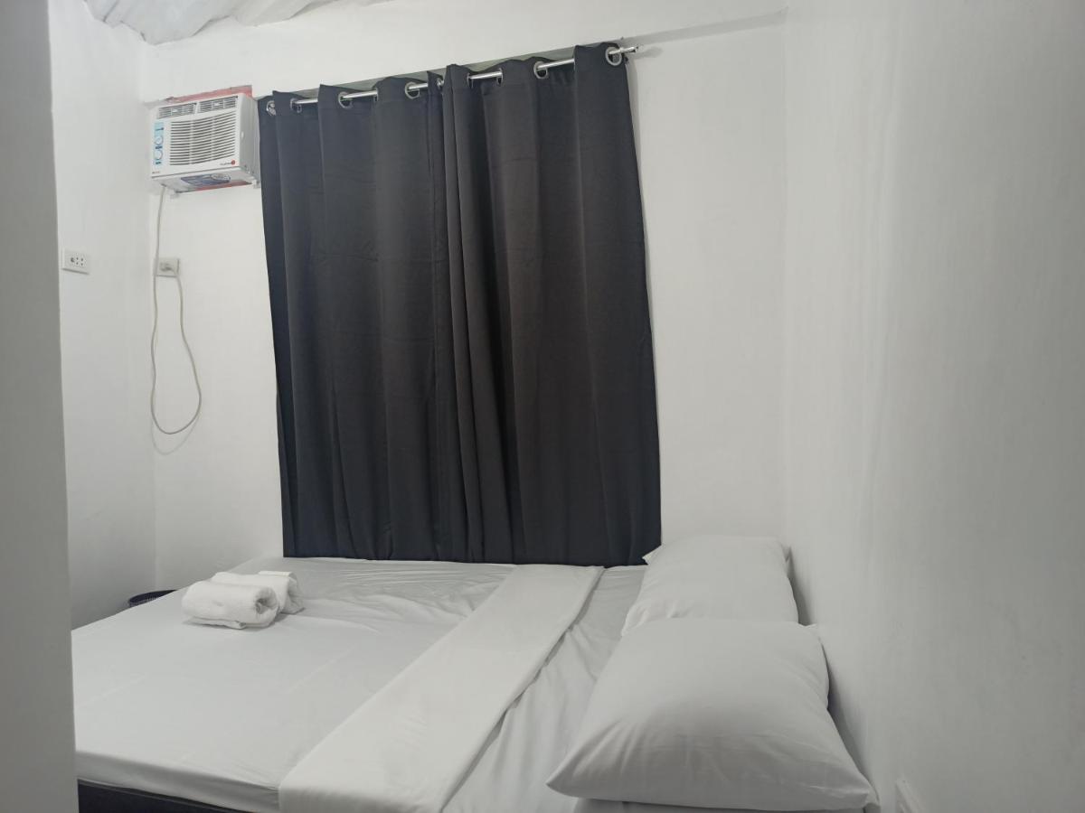 Ludy'S 2 Pension House Carles Екстер'єр фото