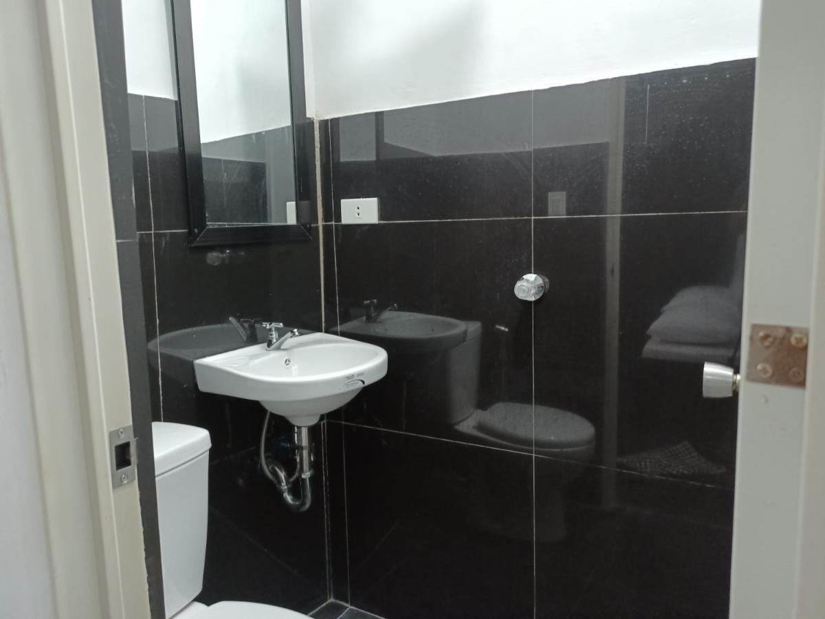 Ludy'S 2 Pension House Carles Екстер'єр фото