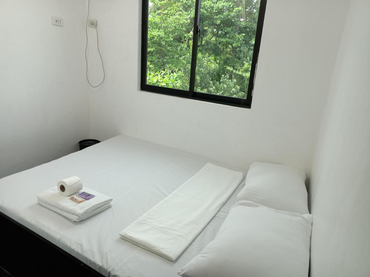 Ludy'S 2 Pension House Carles Екстер'єр фото