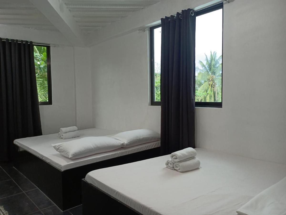 Ludy'S 2 Pension House Carles Екстер'єр фото