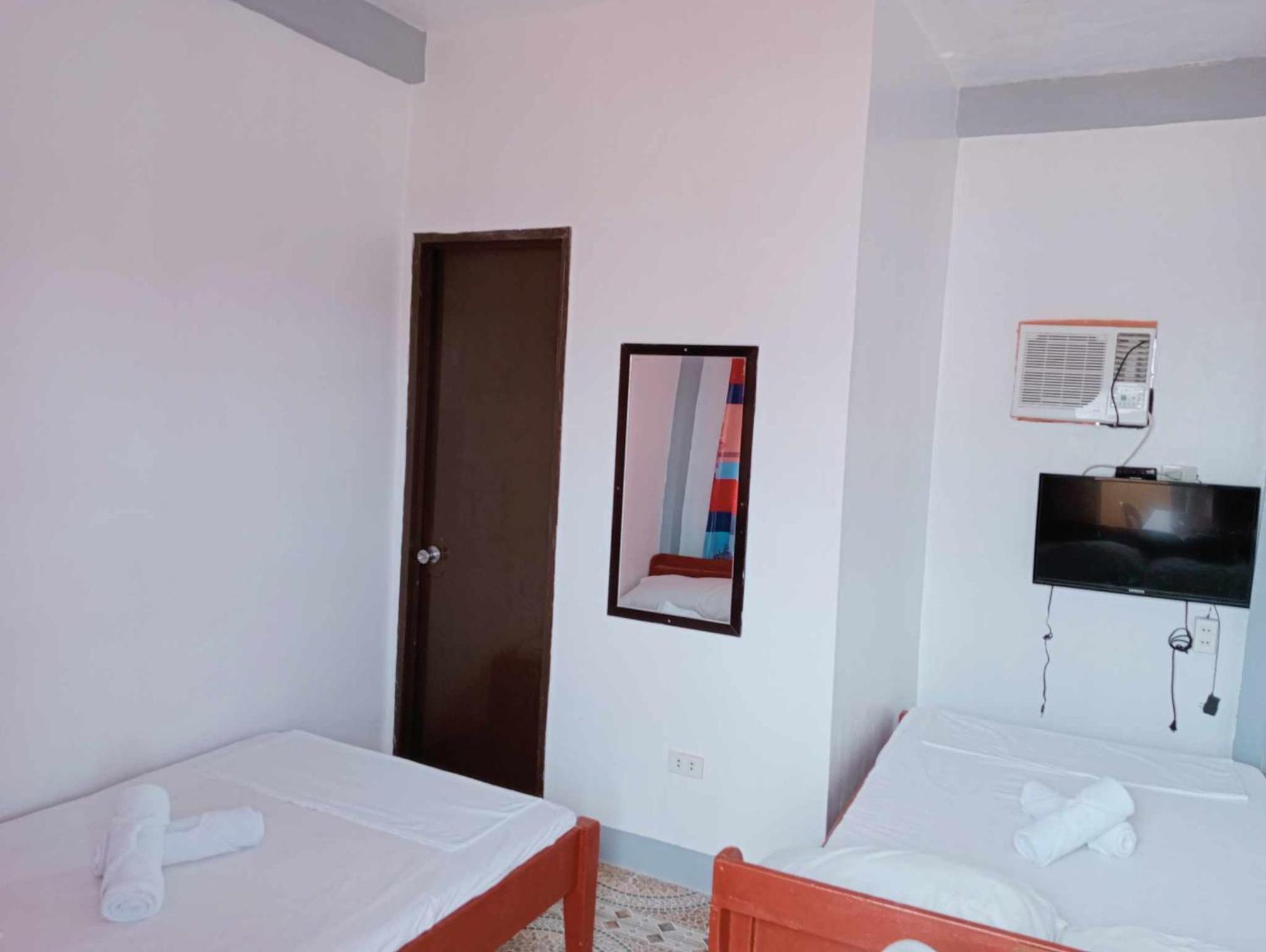 Ludy'S 2 Pension House Carles Екстер'єр фото