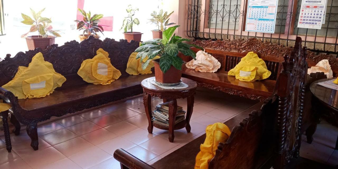 Ludy'S 2 Pension House Carles Екстер'єр фото