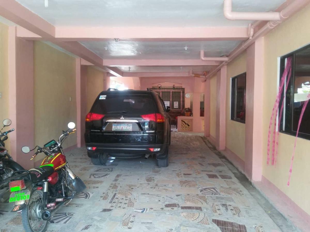 Ludy'S 2 Pension House Carles Екстер'єр фото